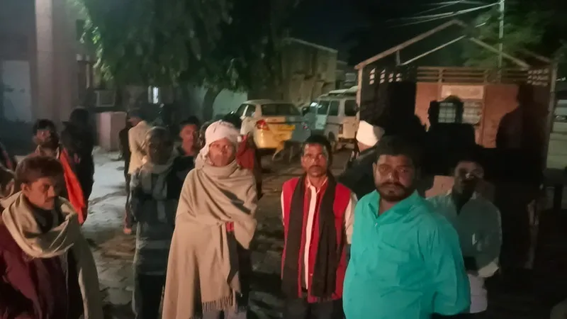 बहराइच में दर्दनाक हादसा: ट्रक ने बाइक में मारी टक्कर, एक श्रमिक की मौत दूसरा घायल