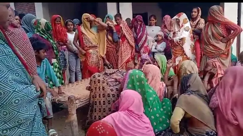 बांदा: घर के बाहर खेल रही मासूम को तेज रफ्तार ट्रैक्टर ने रौंदा, मौत