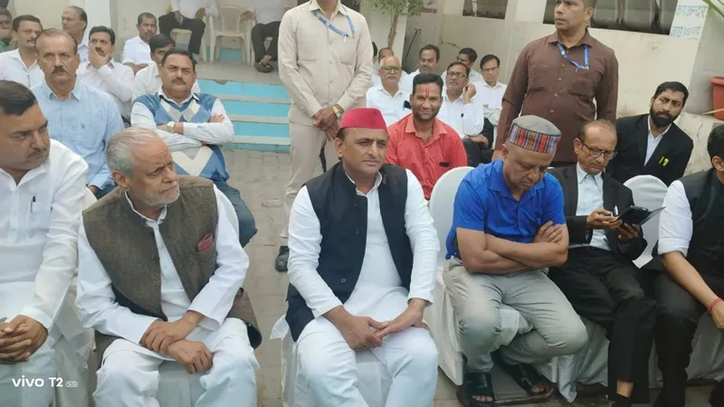 सुब्रत रॉय के अन्तिम संस्कार में शामिल होने अखिलेश समेत पहुंची कई हस्तियां, सोनू निगम बोले- सहारा प्रमुख मेरे पिता समान