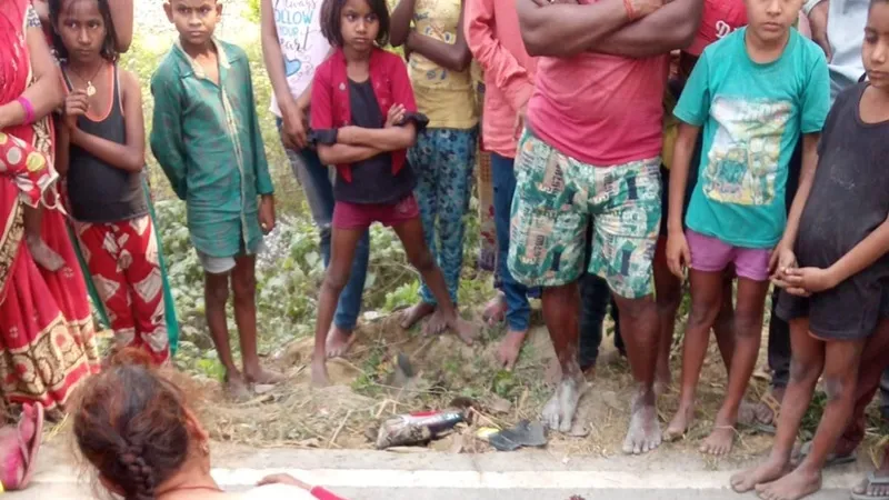 सीतापुर: विपरीत दिशा से आ रहे डंपर ने बाइक सवार को मारी टक्कर, मौत