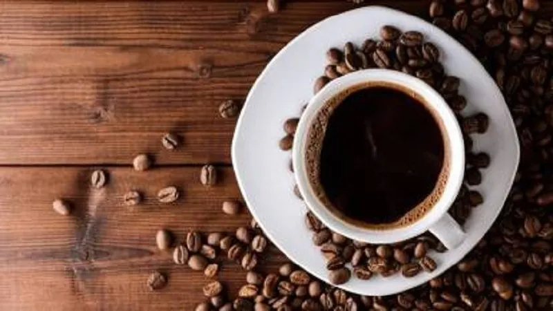 Caffeine-Free Coffee : कैसे बनती है और क्या वाकई कैफीन-मुक्त होती है? 