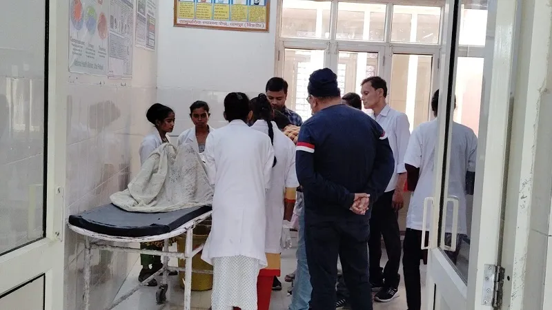 बिजनौर: शराबी पति ने पत्नी पर पेट्रोल छिडक कर लगाई आग, हालत गंभीर