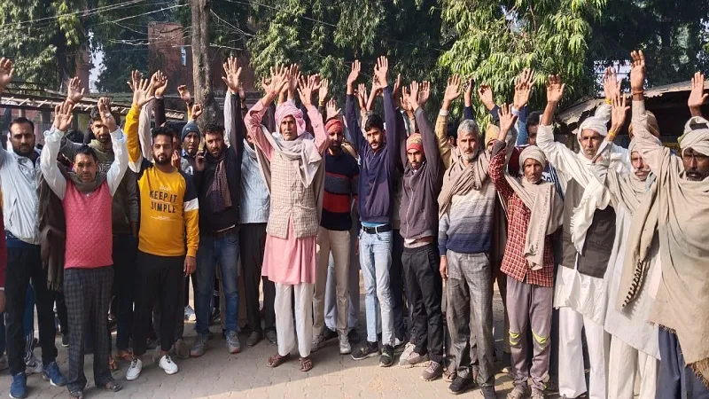अमरोहा: घर में घुसकर प्रधान के पति को मारी गोली, हालत गंभीर 