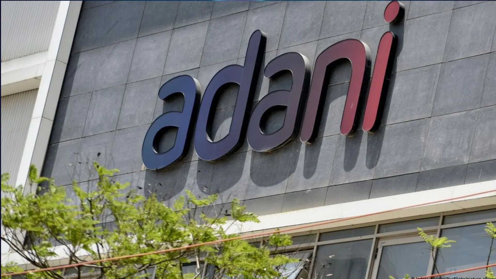 Adani समूह की कंपनियों के शेयरों में उछाल, अडाणी टोटल गैस के शेयर करीब 20 प्रतिशत चढ़े 
