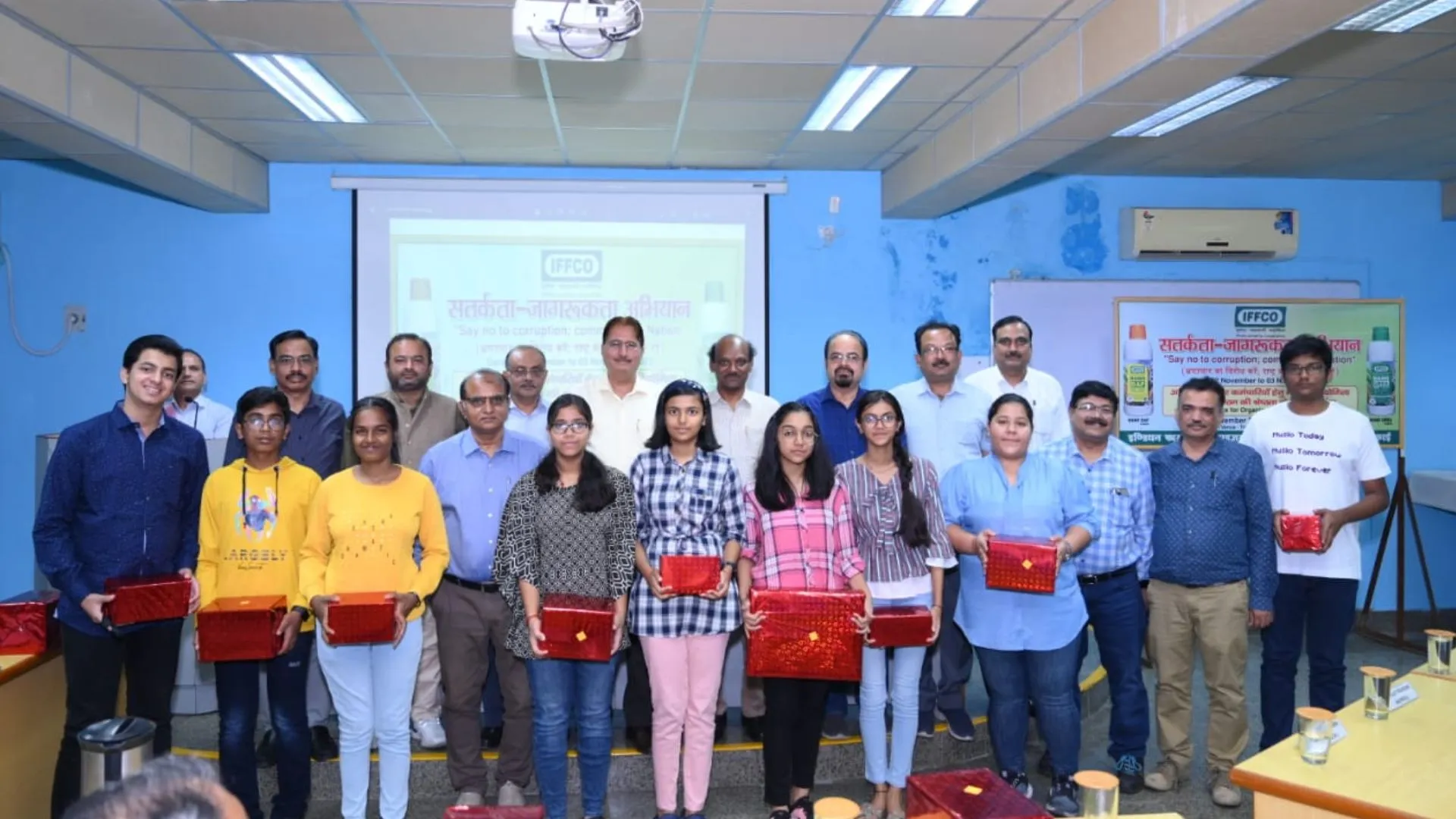 बरेली: सतर्कता जागरूकता अभियान का समापन, विजयी प्रतिभागियों को किया गया पुरस्कृत 