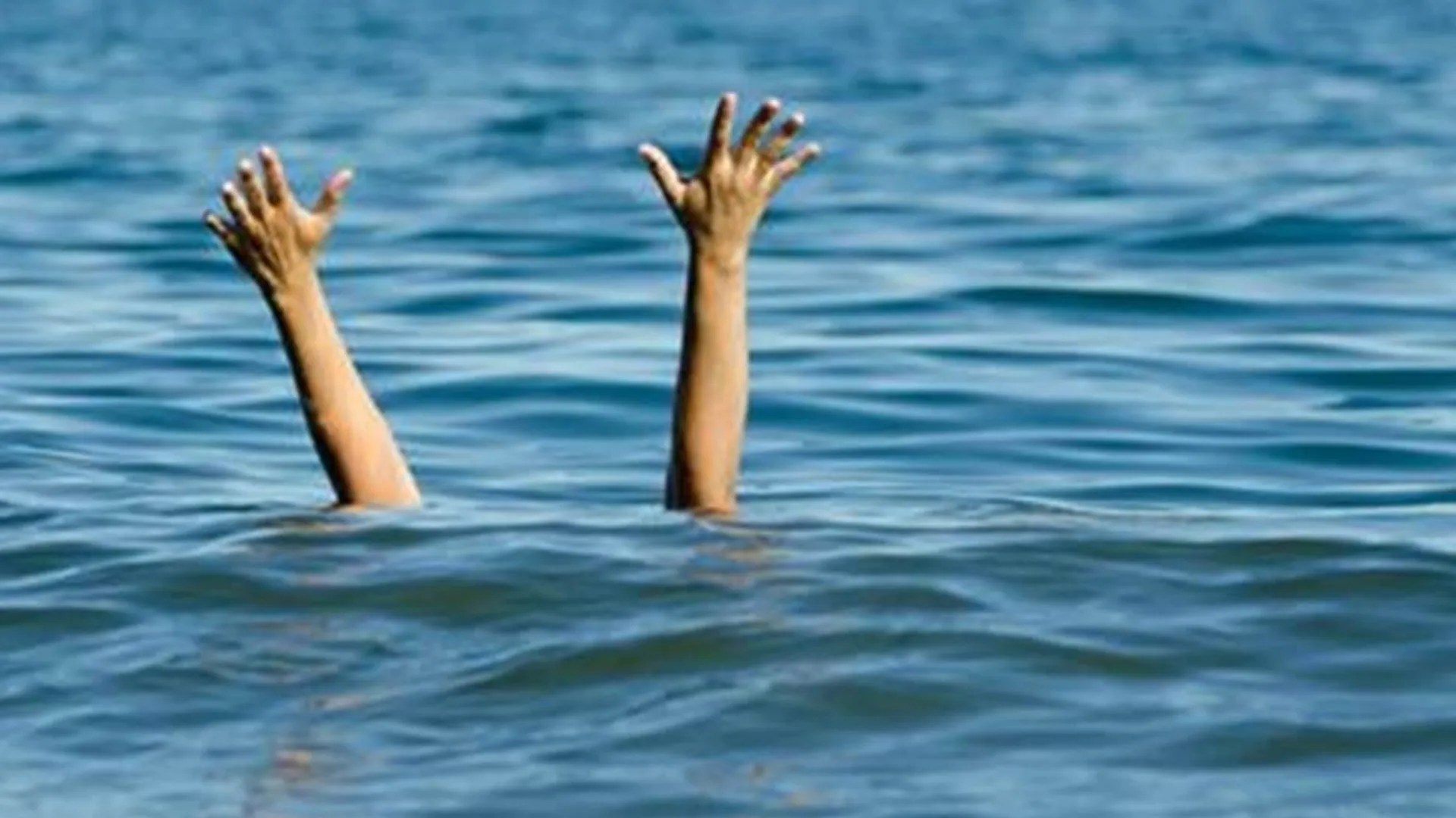 मध्य प्रदेश में तीन बच्चों के साथ बांध में कूदा पिता, दो बच्चों की मौत 