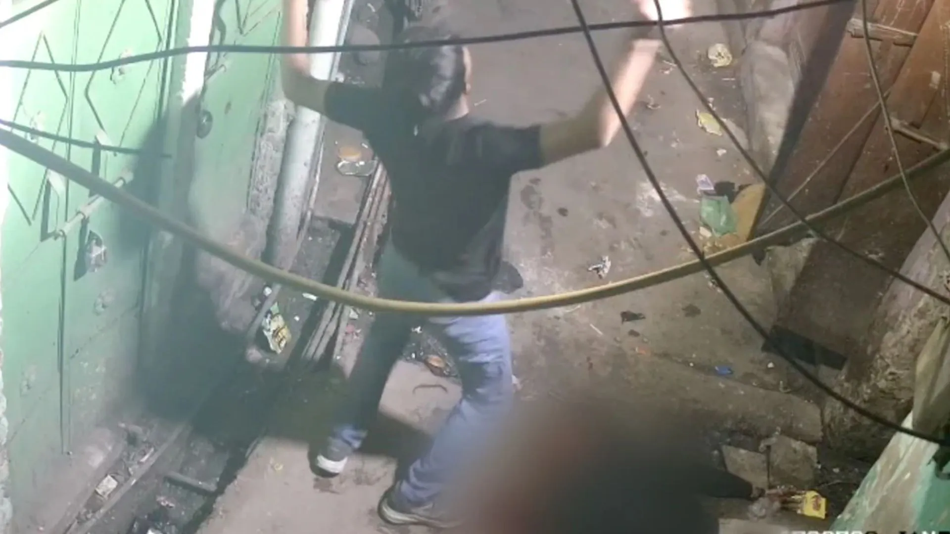 दिल्ली: किशोर ने लड़के पर 55 पर बार किया चाकू से वार, पहले गला काटा, फिर नाचते हुए शव को घसीटा