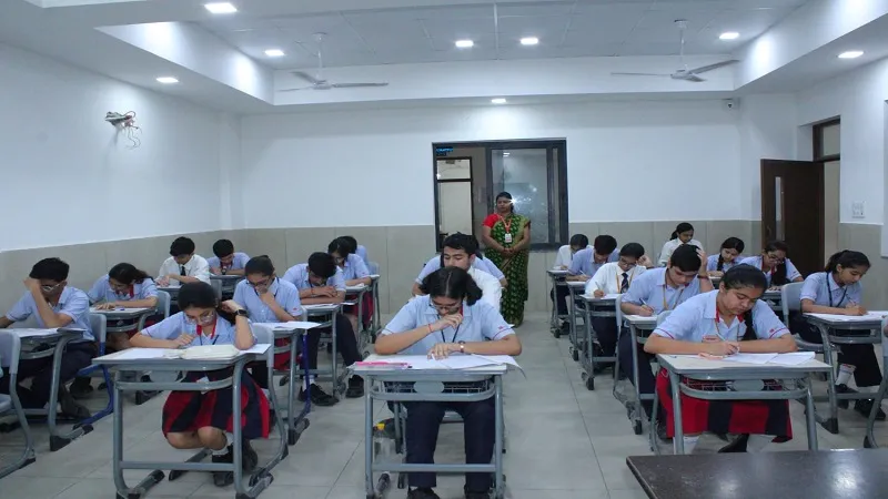 मुरादाबाद : मैथ्स माइंड प्रतियोगिता बच्चों ने दिखाई प्रतिभा, 23 स्कूलों के 530 विद्यार्थियों ने किया प्रतिभाग