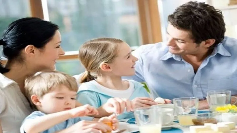 माता-पिता को बच्चों के साथ वास्तव में क्या करने और कहने की ज़रूरत, जानिए प्रोत्साहित करने के 3 तरीके 