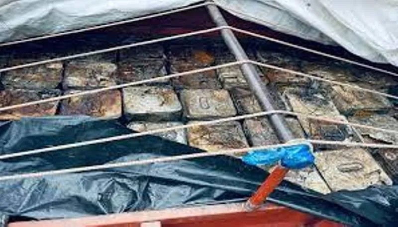 हल्द्वानी: 3km. पीछा कर पकड़ा ट्रक, मिला 270 टिन अवैध लीसा