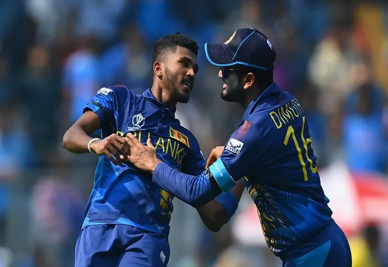 IND vs SL World Cup 2023 : ‘अंकल’ पर्सी की याद में काली पट्टी बांधकर भारत के खिलाफ मैदान पर उतरे श्रीलंकाई खिलाड़ी 