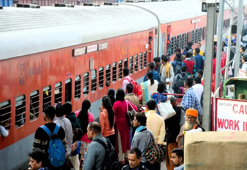 मुरादाबाद : अंबाला में किसान आंदोलन समाप्त, अभी पटरी पर नहीं चढ़ा ट्रेनों का संचालन