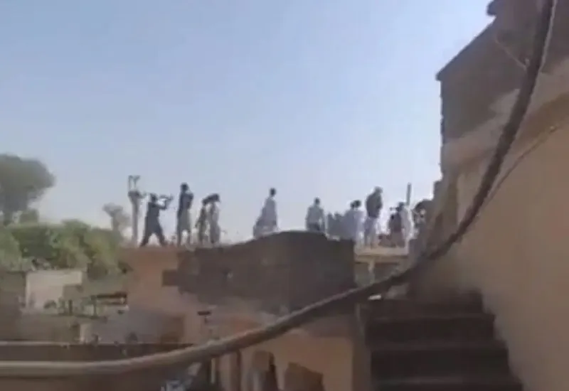 पाक अधिकृत कश्मीर में अहमदी समुदाय के इबादतगाह पर हमला, मीनारें ध्वस्त की गईं 