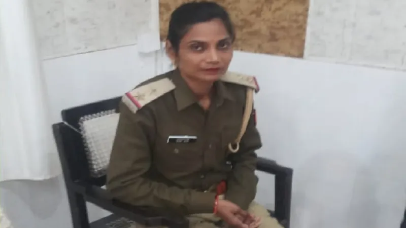 मुरादाबाद : मुकदमे की विवेचना में 5000 रुपये की घूस लेने वाली दरोगा को रंगे हाथ पकड़ा
