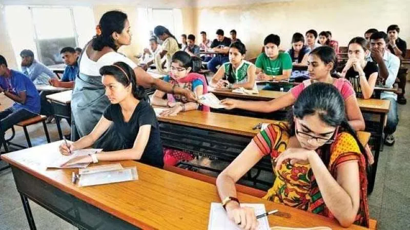 KEA ने राज्य संचालित बोर्ड और निगमों की भर्ती परीक्षा के लिए ‘ड्रेस कोड’ किया जारी 