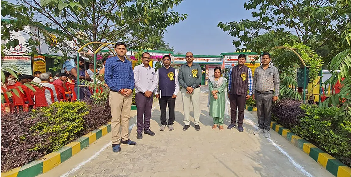 मॉडल स्कूल के रूप में शिक्षकों ने अपने प्रयास से बदल दी सरकारी स्कूल की तस्वीर, देखकर हैरान रह गये एडी बेसिक