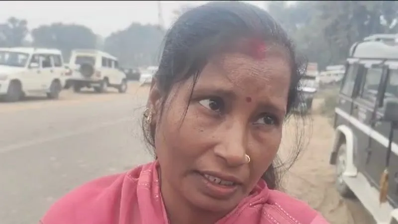 Unnao में मंदिर में दर्शन कर गई महिला से बदमाशों ने छीना मंगलसूत्र, शिकायत करने पर महिला दरोगा बोली- ऐसा तो होता रहता है