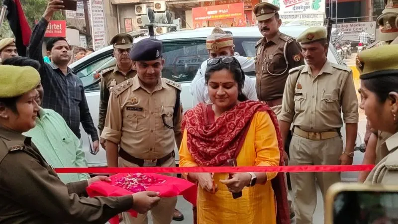 उन्नाव में यातायात माह की हुई शुरुआत, इन नियमों को लेकर डीएम-एसपी ने किया जागरूक