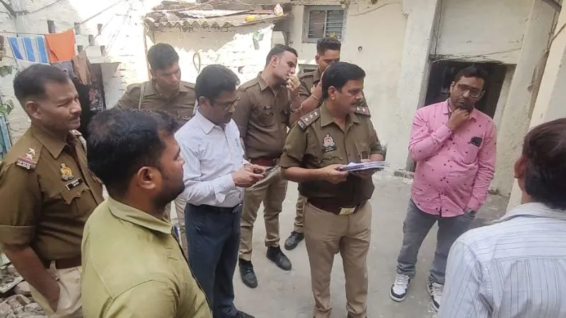 Theft In Unnao: डाकखाना की तिजोरी खोल 16 लाख की चोरी… मचा हड़कंप, न कैमरे लगे और सुरक्षा व्यवस्था भी नहीं