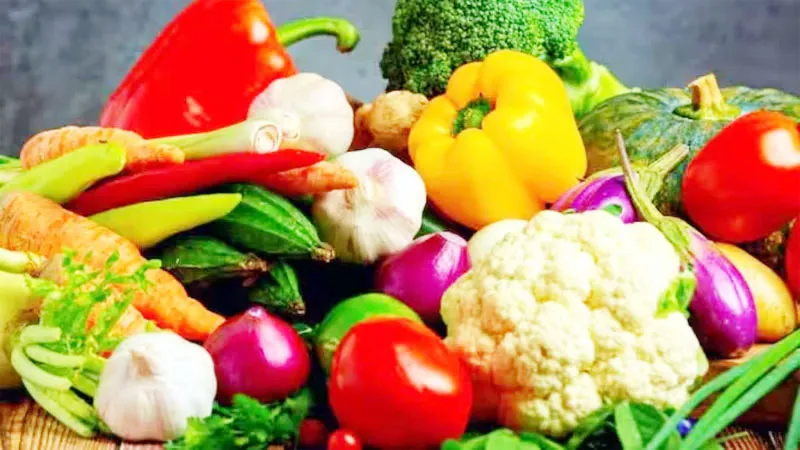 लखनऊ: सब्जियों के दामों में आई तेजी के बाद लोगों को महंगाई से मिली कुछ राहत, जानिये क्या चल रहे vegetables के दाम