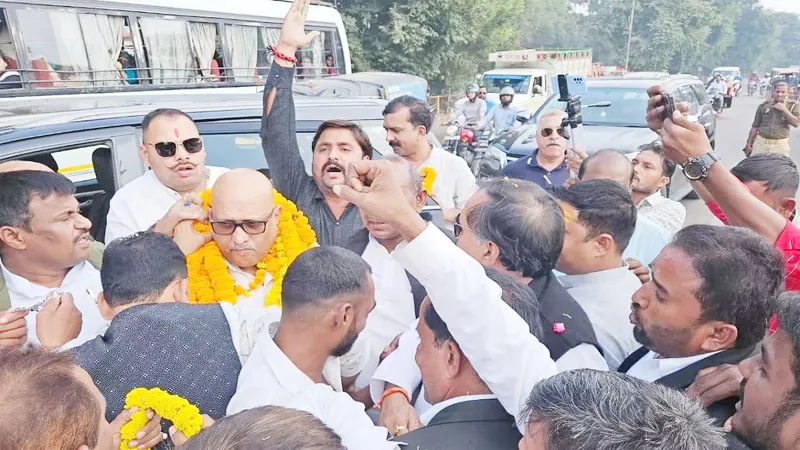 भाजपा सरकार में मंत्रियों की सुनवाई नहीं, विश्वविद्यालयों को बना दिया आरएसएस कार्यालय: अजय राय