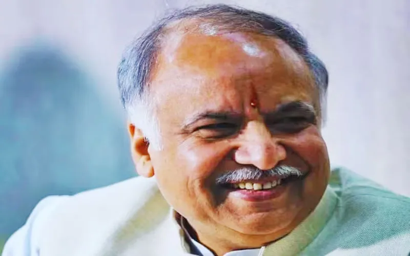 लखनऊ: गुलाला घाट पर हुआ आशुतोष टंडन का अंतिम संस्कार, आज सुबह हुआ था निधन 