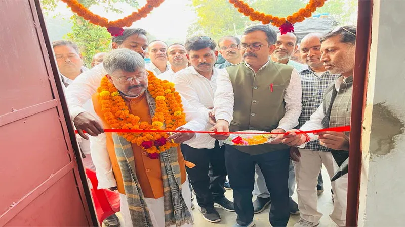 अयोध्या: विधायक ने किया नए जनसंपर्क कार्यालय का उद्घाटन 