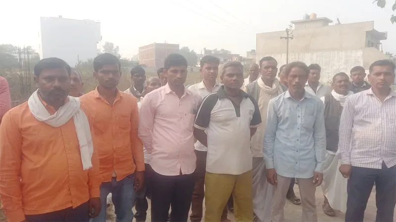 बहराइच: हाईटेंशन लाइन की चपेट में आए दो श्रमिक, करंट से एक की मौत, दूसरा घायल, परिवार में कोहराम