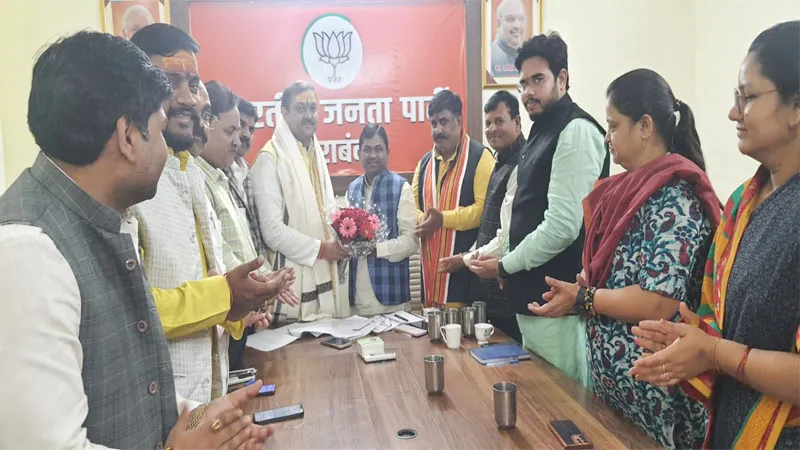 बाराबंकी: विद्यालयों में कैंप लगाकर वोटर बढ़ाएगी भाजपा, एक लाख बीस हजार नए मतदाता बनवाने का रखा लक्ष्य 