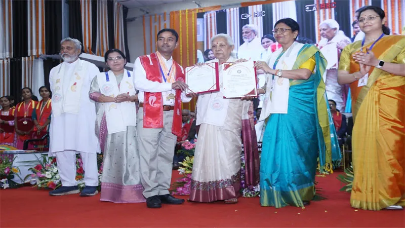 विश्वविद्यालय शोध के क्षेत्र में विशेष ध्यान दें: राज्यपाल