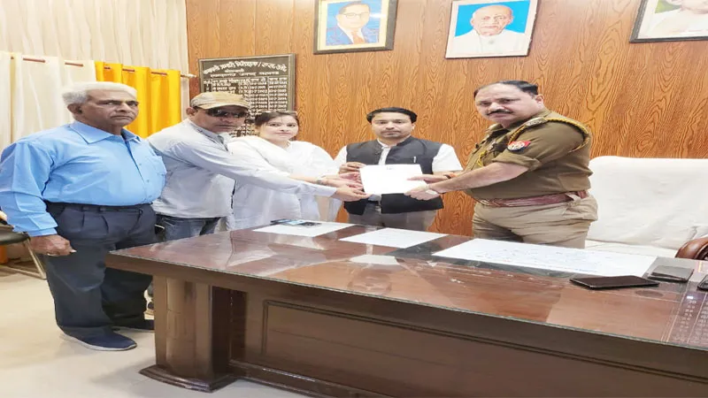 कुत्ते के संग अश्लील हरकत करते बुजुर्ग का वीडियो वायरल, सोसाइटी फॉर एनीमल वेलफेयर ने जताई नाराजगी, दी तहरीर