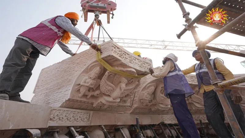 अयोध्या: ट्रस्ट ने जारी कीं प्रथम तल की तस्वीरें, पत्थरों में उकेरी गईं मूर्तियां बढ़ा रहीं राम मंदिर की भव्यता   