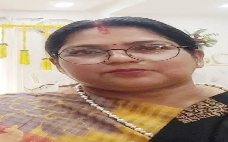 पुरोहित बनीं संध्या व सुमित्रा, संस्कृत के सहारे चल रही दोनों की आजीविका, जिलों में कराती हैं यज्ञ-अनुष्ठान