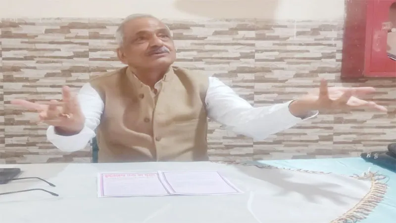 सुलखान सिंह को मिला एक और पूर्व पुलिस अफसर का साथ, अमिताभ ठाकुर बोले- बुंदेलखंड राज्य पर उनकी पार्टी है साथ 