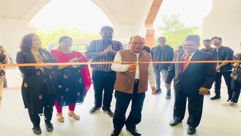 लखनऊ: भाषा विश्वविद्यालय में उद्यमिता व नवाचार को प्रोत्साहित करने के लिए एंटरप्रेन्योरशिप एक्सपो का हुआ आयोजन 