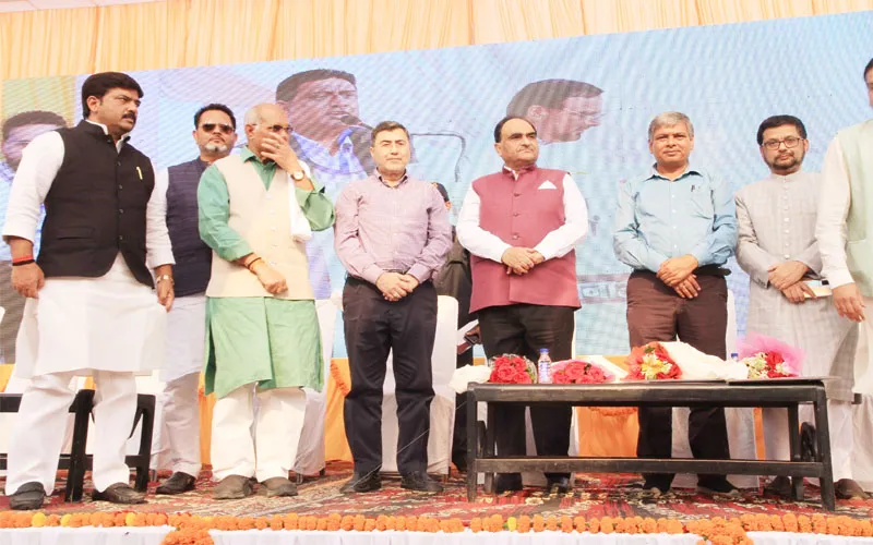 लखनऊ: कैबिनेट मंत्री धर्मपाल सिंह का बयान, कहा- योगी सरकार समाज के सभी वर्गों के लिए कर रही काम