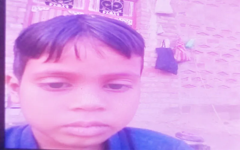 उन्नाव में कच्ची दीवार गिरने से मासूम की दबकर मौत, कोहराम