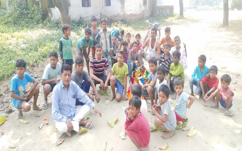 बहराइच: हिंदू रीति रिवाज के साथ ग्रामीणों ने बंदर का किया अंतिम संस्कार