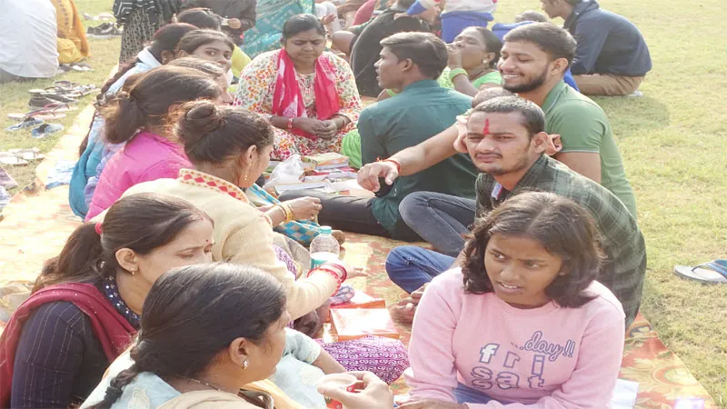 भाईदूज : जेल में बंद भाइयों के माथे पर बहनों ने लगाया स्नेह का तिलक, की लंबी उम्र की कामना 