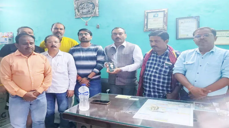 बांदा: सहाराश्री के निधन पर पत्रकारों ने की शोकसभा, दी श्रद्धांजलि