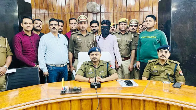 बहराइच: युवती के साथ दुष्कर्म करने वाला मुख्य आरोपी नेपाल सीमा से गिरफ्तार, 25 हजार का था इनामी