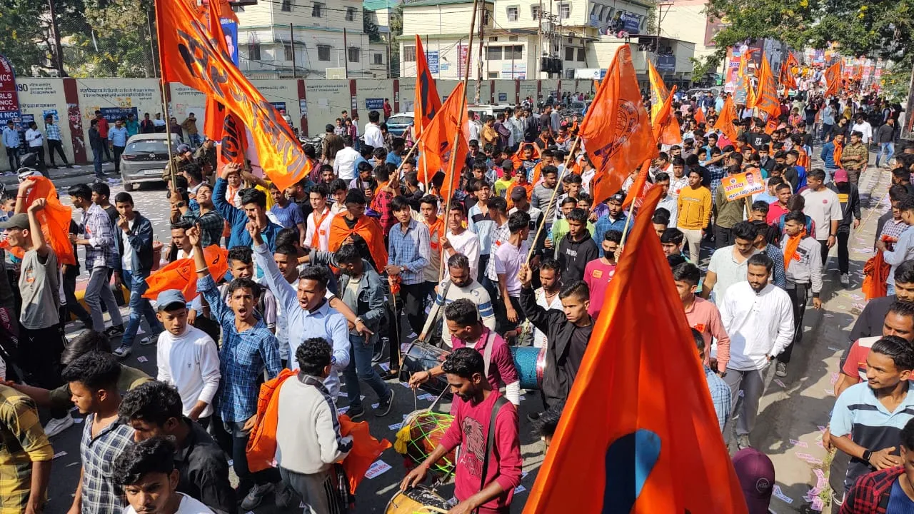 हल्द्वानी: VIDEO: एमबीपीजी में छात्रसंघ चुनाव के लिए नामांकन शुरू, लिंगदोह कमेटी के सारे नियम ताक पर