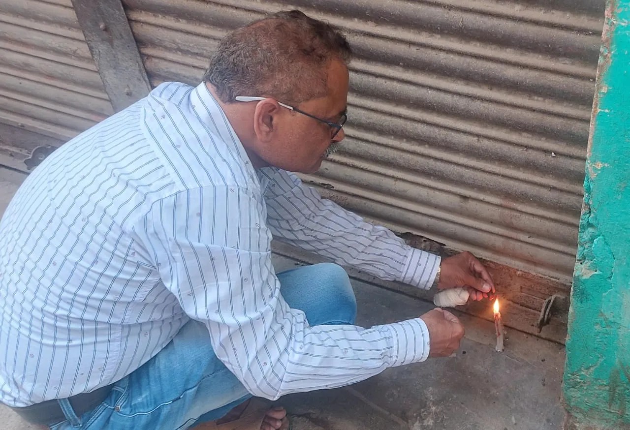 पीलीभीत: माननीय के खास चेयरमैन पति की शिकायत पर लटका दिए ताले, अब होगा सत्यापन...जानिए मामला