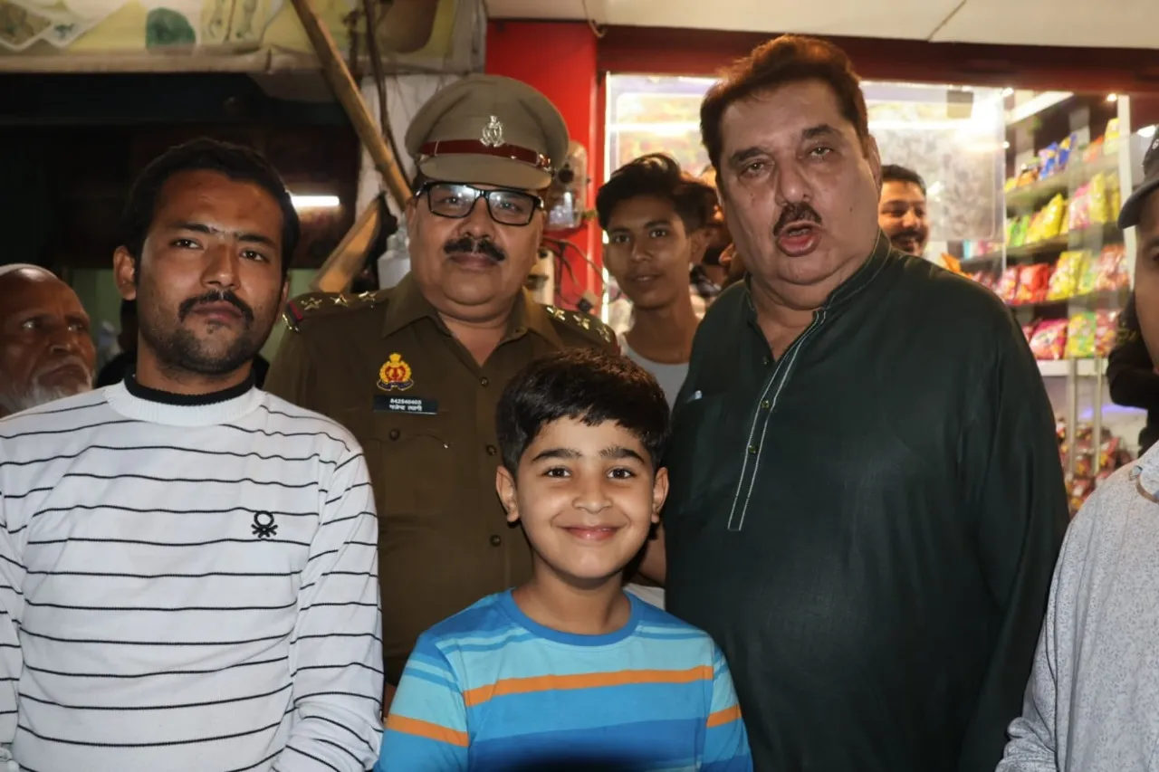 रामपुर: आजम खां का नाम लिए बिना फिल्म अभिनेता रजा मुराद ने कह दी बड़ी बात, जाने क्या सुनने के लिए लग गया रोड पर जाम