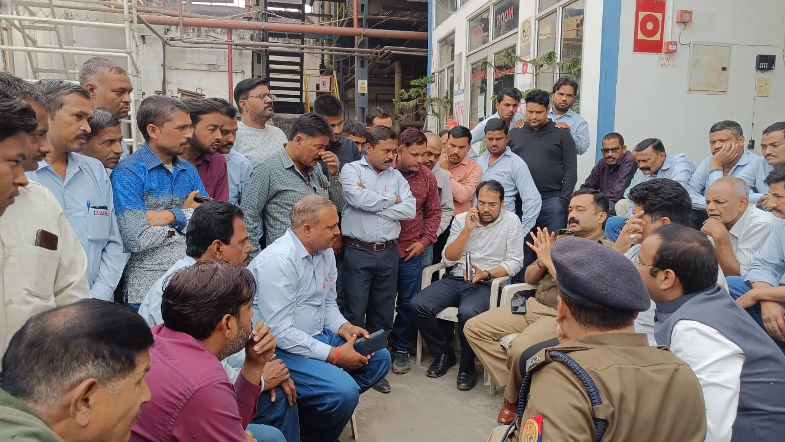 शाहजहांपुर: फिर बिगड़ी अनशनकारी की तबीयत, मची अफरा-तफरी