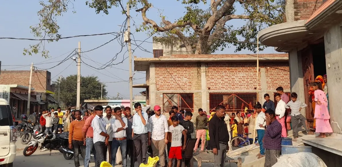 संभल: सेवानिवृत्त फौजी ने बड़े भाई व भतीजी को गोली मारी