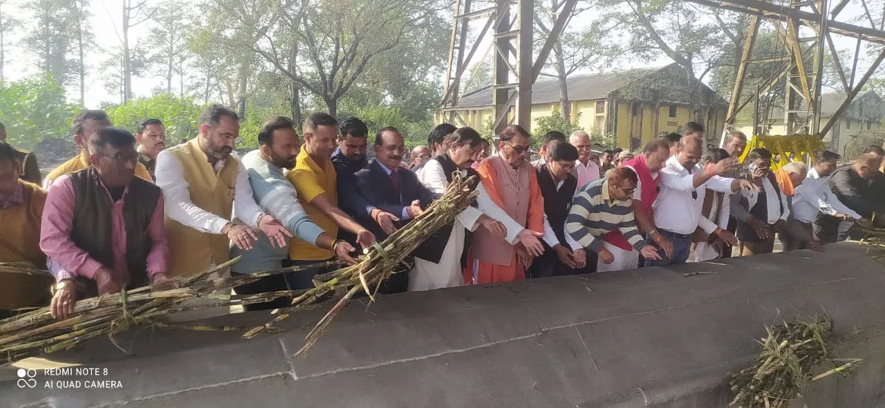 पीलीभीत: बातों में किसानों के हित ही बात, पटल पूजन में न नेता न जिम्मेदार.. राज्यमंत्री समेत कई को था आमंत्रण!