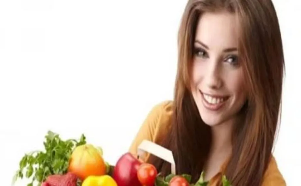 अपनी डाइट में इन फूड आइटम्स को करें शामिल, स्किन बनेगी ग्लोइंग और ब्राइट