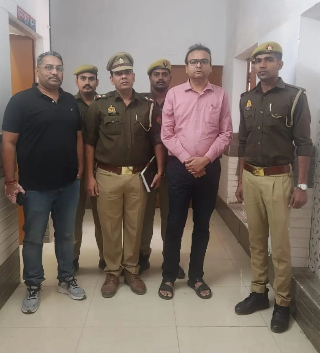 Etawah News: सैफई विश्वविद्यालय में पेसमेकर धोखाधडी, भ्रष्टाचार का आरोपी डॉक्टर गिरफ्तार, पुलिस ने भेजा सलाखों के पीछे