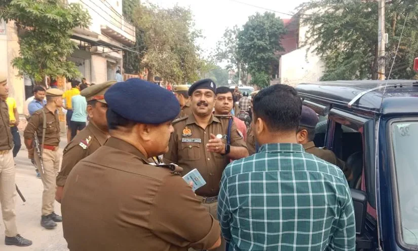 श्रद्धालु और यात्री कृपया ध्यान दें मथुरा में आइए तो इधर न जाइए